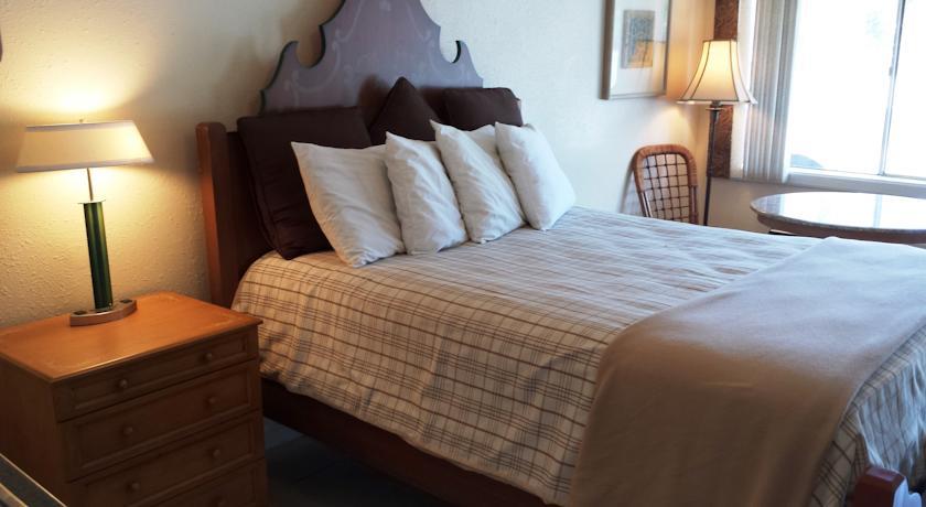 Отель Wades Motor Inn