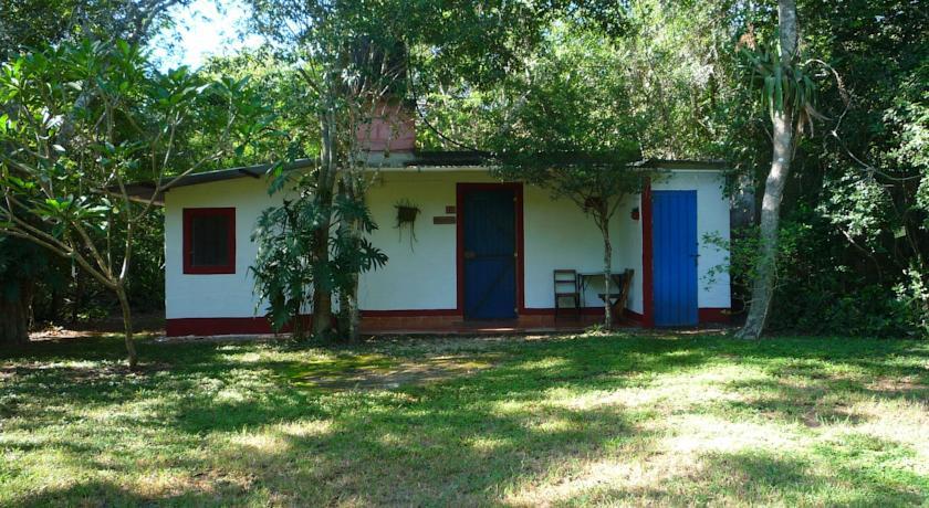 Отель Sacbe Bungalows