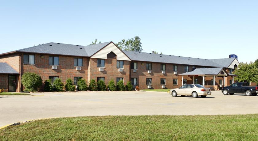 Отель Howard Johnson Waterloo