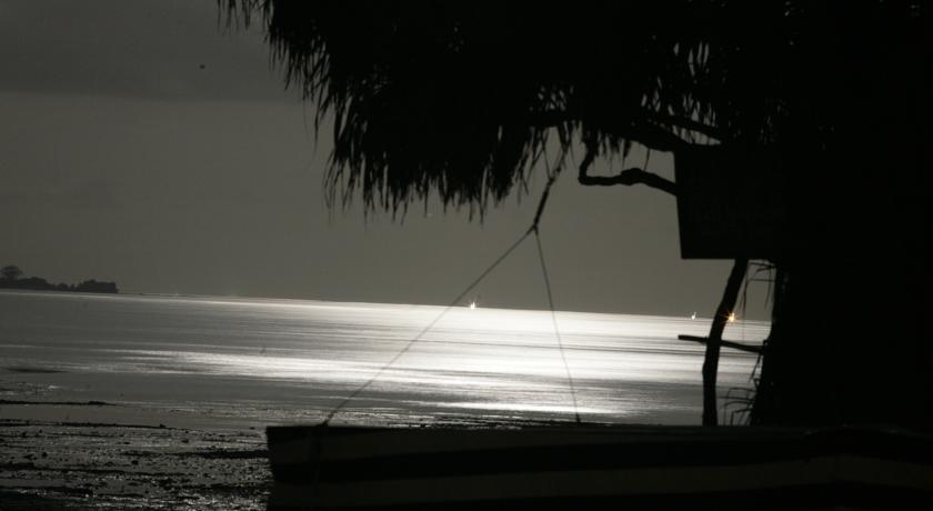 Хостел Mikadi Beach Lodge