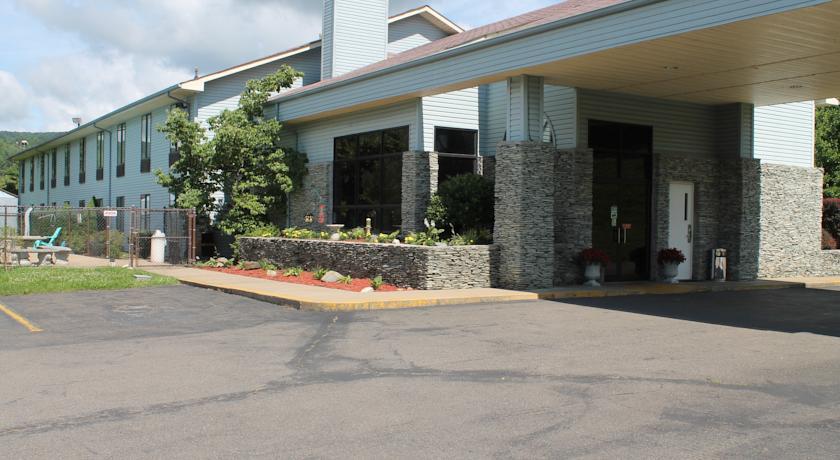 Отель Americourt Hotel - Mountain City