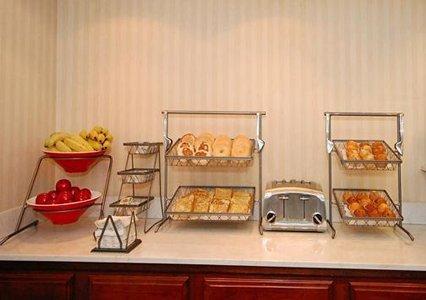 Отель Quality Inn