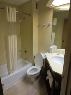 Отель Baymont Inn and Suites Amarillo East