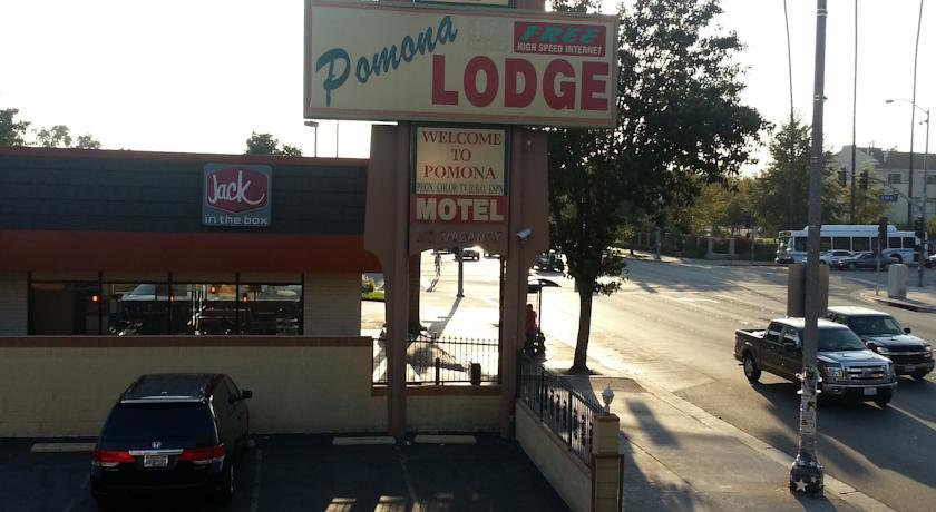 Отель Pomona Lodge Motel