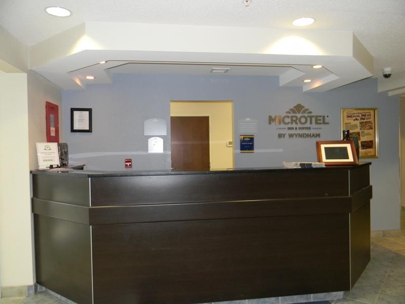 Отель Microtel Inn & Suites Bath