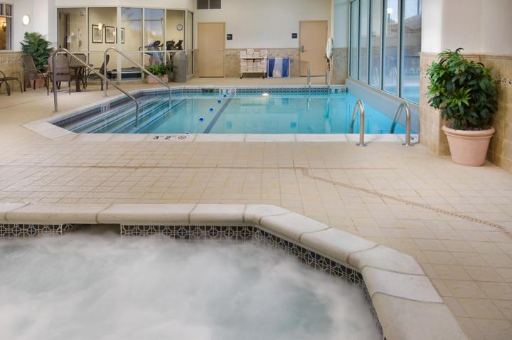 Отель Drury Inn & Suites Cincinnati North