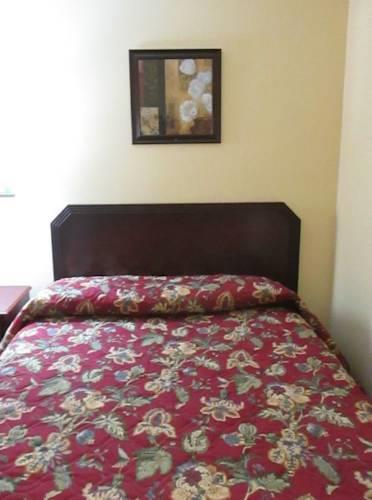 Отель Red Carpet Inn Anniston Oxford