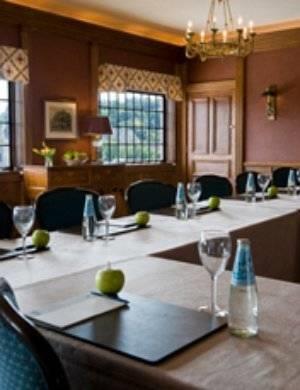 Отель St James Hotel