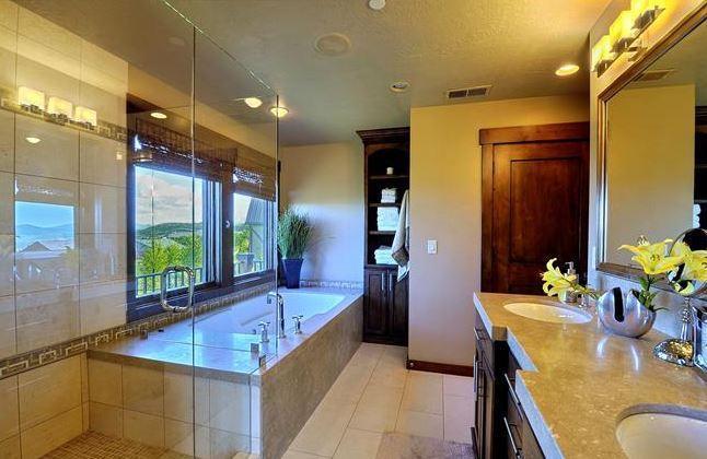 Luxury Abode in Old Town