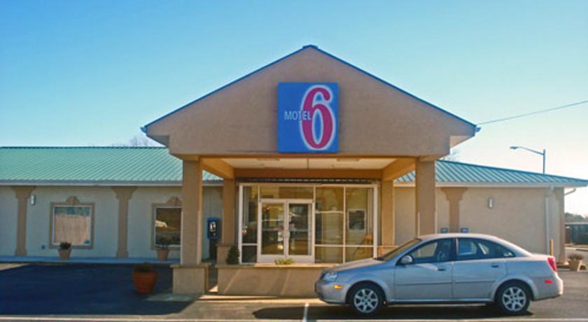Отель Motel 6 Fredericksburg - South