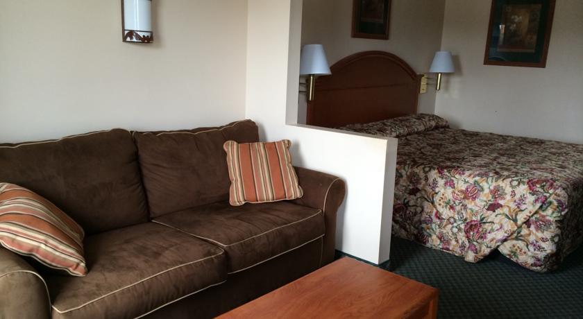 Отель Red Carpet Inn Taylorsville