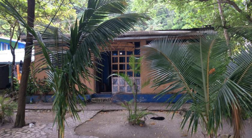 Хостел Hostal del Parque