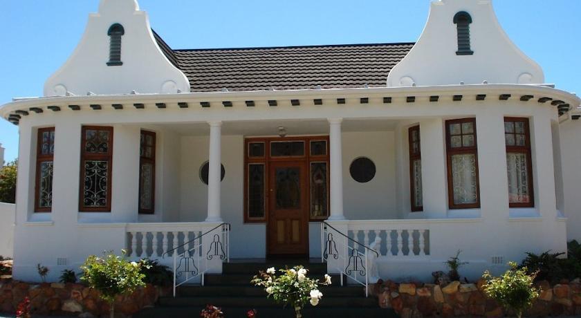 50 College Drive B&B
