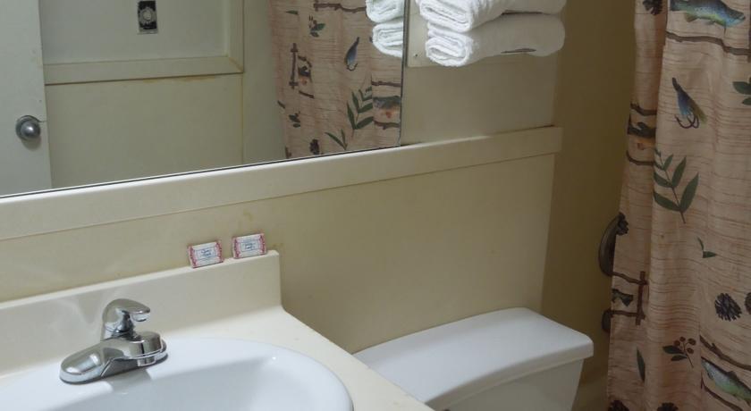 West Shore Motel