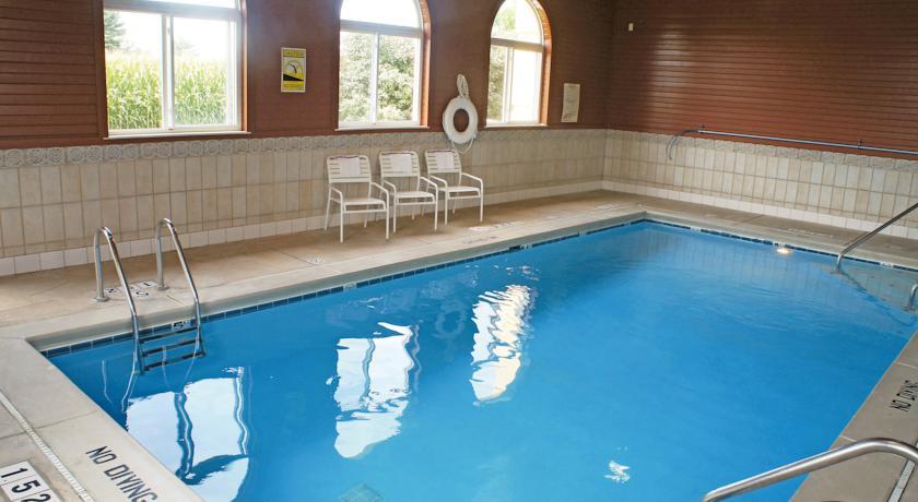 Отель La Quinta Inn & Suites Frankfort
