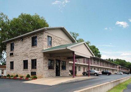 Отель Econo Lodge Elkhart