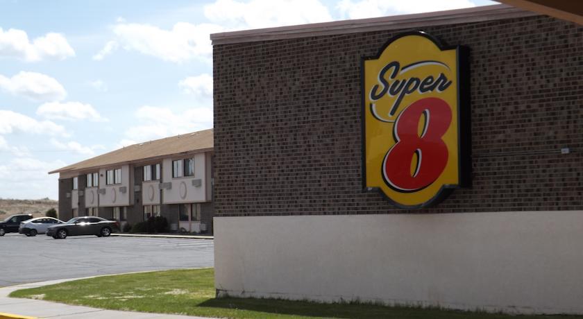 Отель Super 8 Sterling