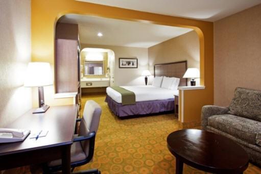 Отель Atherton Park Inn and Suites