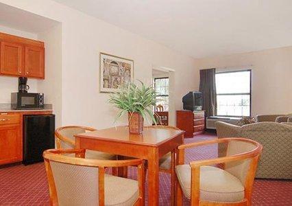 Отель Comfort Suites New Iberia
