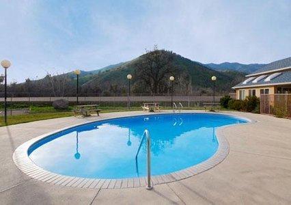 Отель Comfort Inn & Suites Sequoia Kings Canyon - Three Rivers