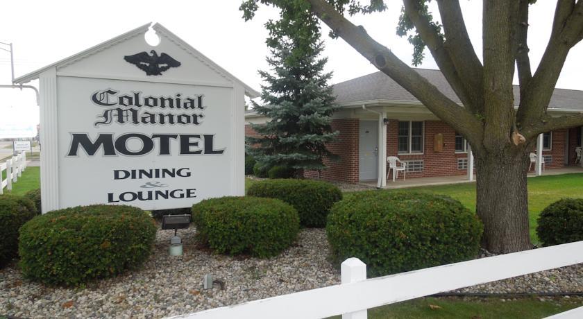 Отель Colonial Manor Motel