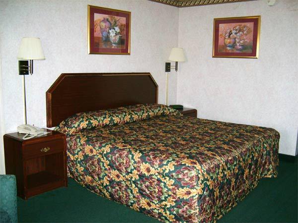 Отель Downtown Erie Hotel