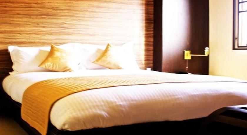 Апартаменты Home Suites Hotel