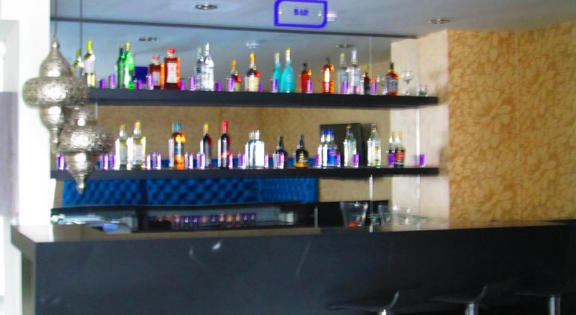 Отель MH Hoteles