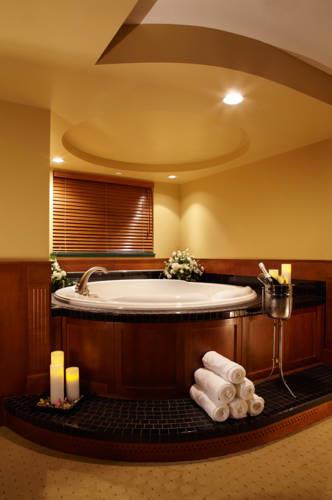 Отель Temple Gardens Mineral Spa Resort