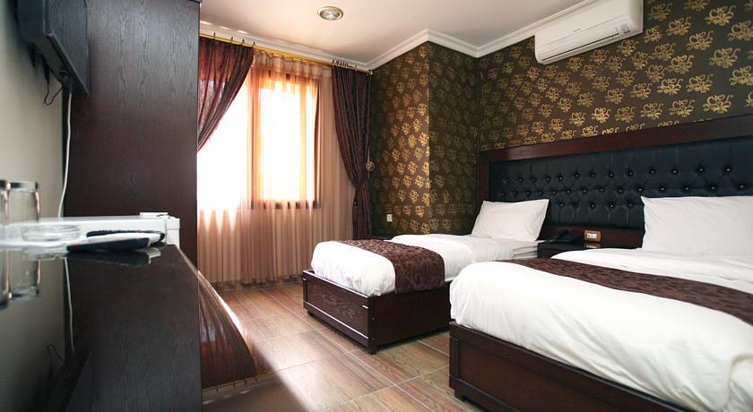 J-Plaza Hotel