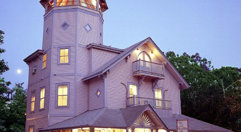 Отель The Oak Bluffs Inn