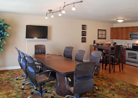 Отель Oxford Suites Chico