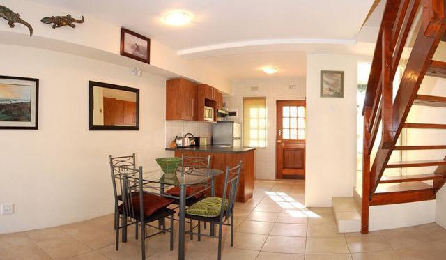 Апартаменты Settler Sands Beachfront Accommodation