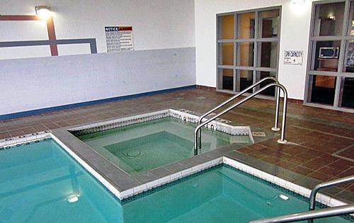 Отель Motel 6 Rothschild