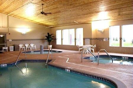 Отель Country Inn & Suites Albertville