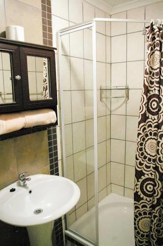 Мини-отель Black Swan Guest House
