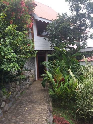 Хостел Spanish by the River - Turrialba