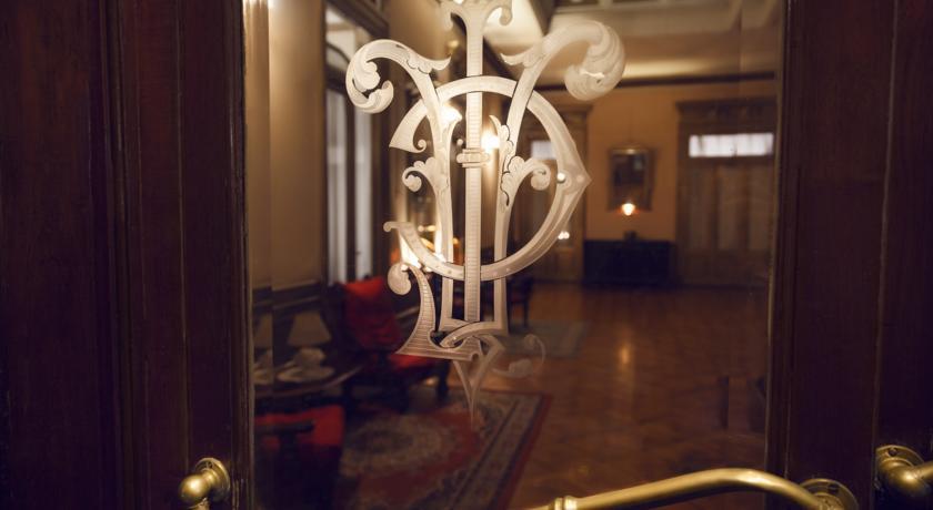 Hotel Reina