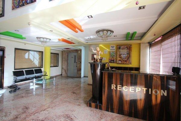 Отель Hotel Sai Simran