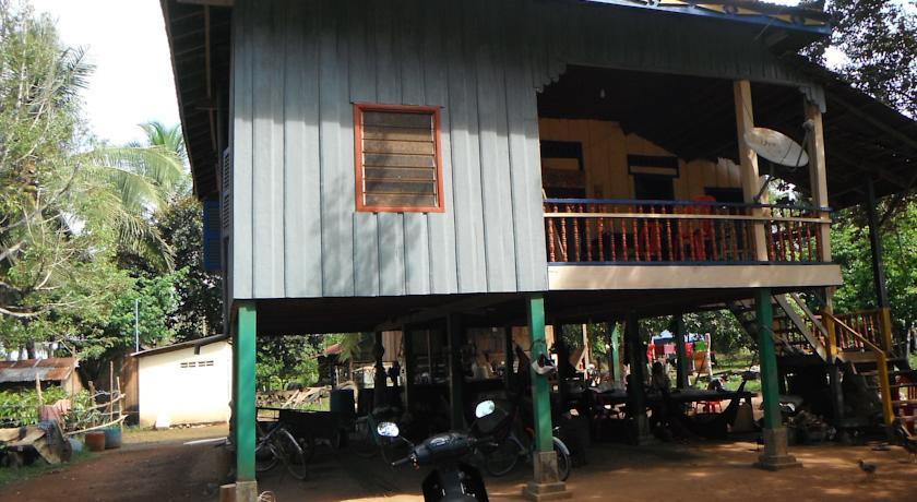 Отель Purple Sunbird Homestay