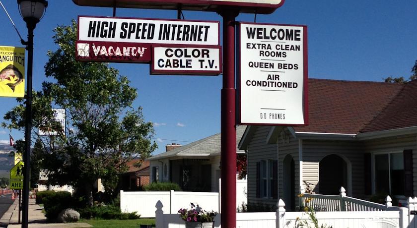 Отель Purple Sage Motel