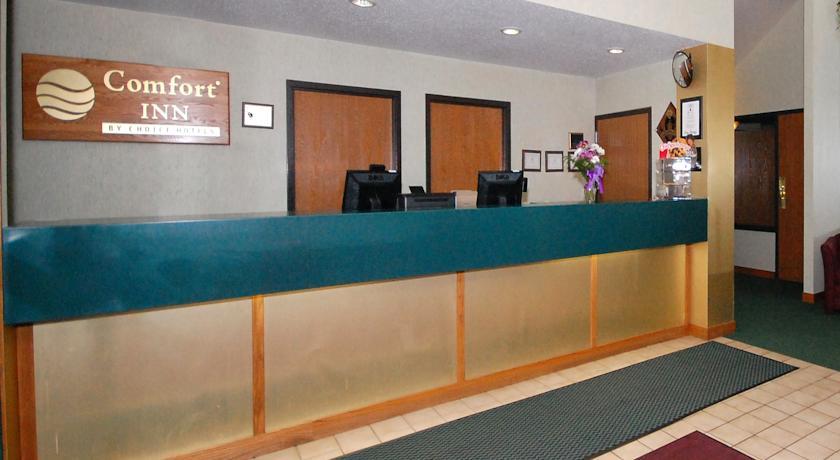 Отель Econo Lodge Rothschild