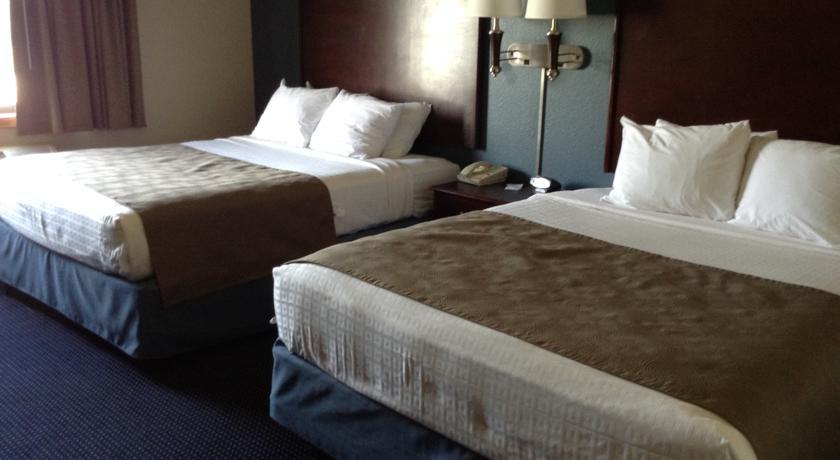 Отель AmericInn Suites of Fort Dodge Iowa