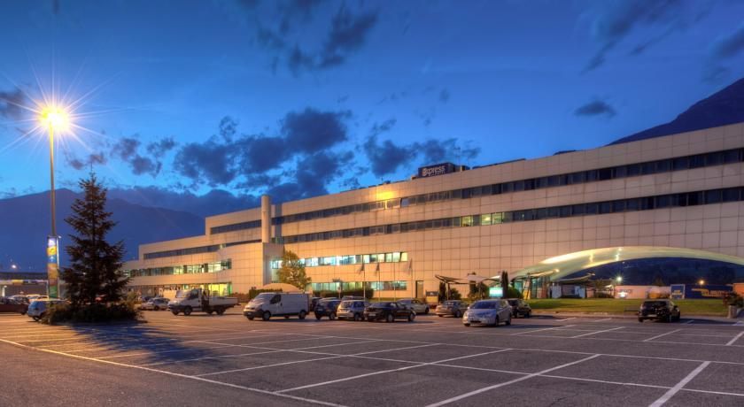 Отель Hotel Express Aosta East