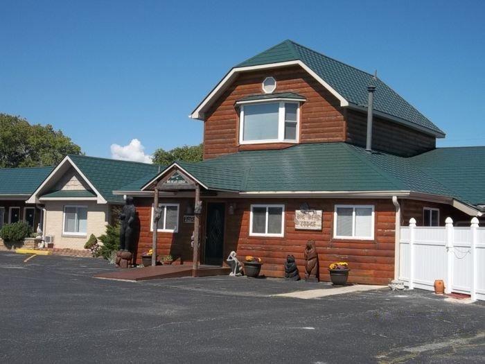 Отель Big Bear Lodge of Alpena