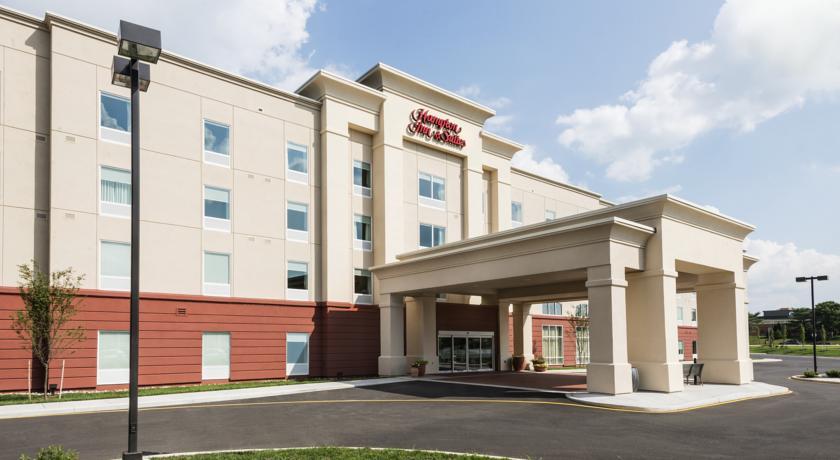 Отель Hampton Inn & Suites Wilmington Christiana
