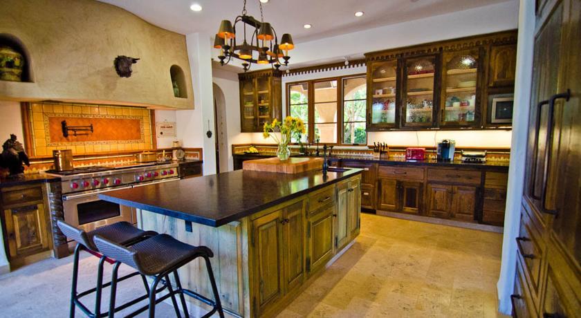 Апартаменты Colonial Spanish Stunning Mansion