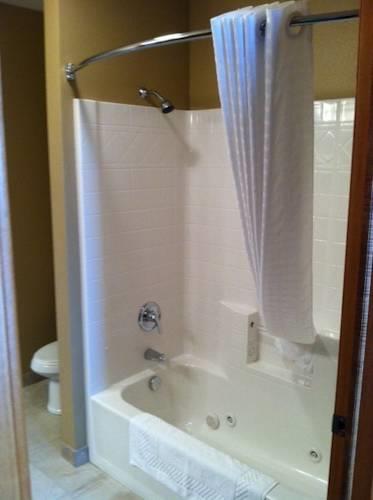 Отель Boulders Inn & Suites - Newton