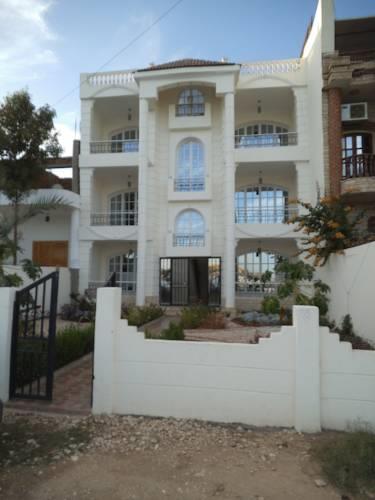 River Bank Apartment