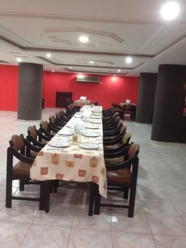 Отель Raiss Hotel